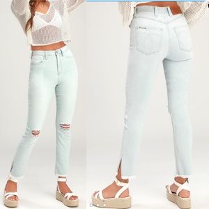 🆕 Jordache Light Wash Distressed Skinny Jeans